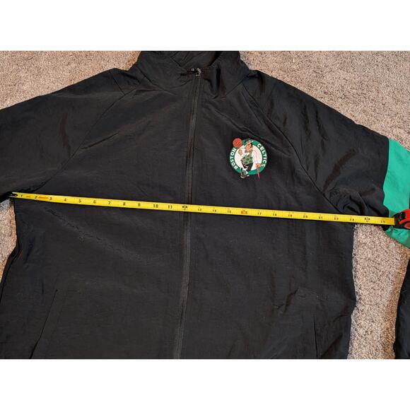 Black Boston Celtics Retro Logo Raglan Coach Full Zip Track Jacket Mesh Lining - Picture 9 of 11